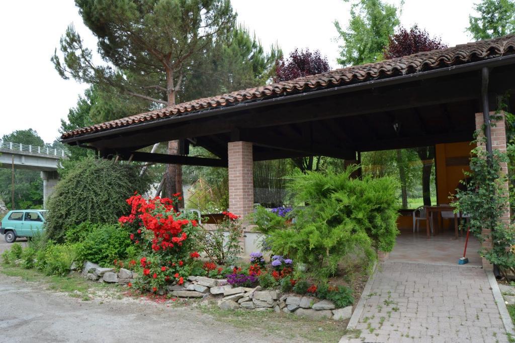 Trattoria Vecchio Mulino Bed and Breakfast Niella Tanaro Exterior foto